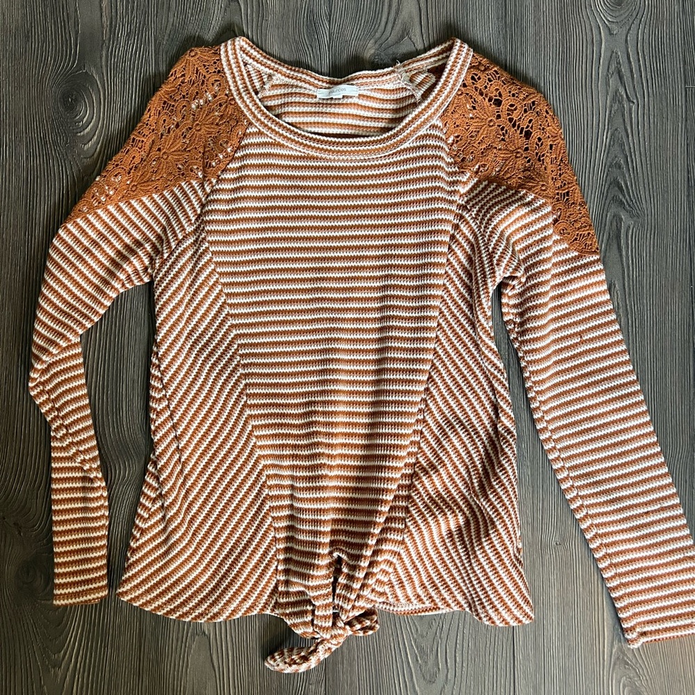 Maurices Size medium top